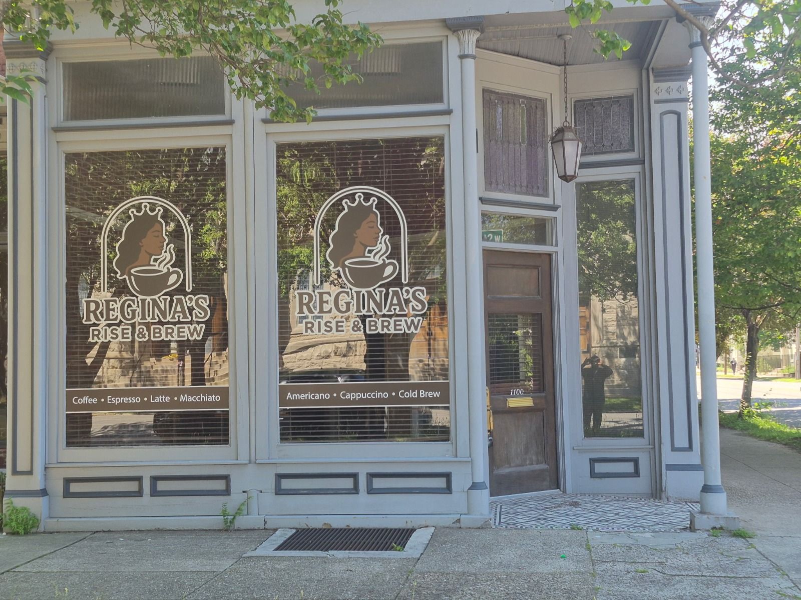 Front door of Regina's Rise & Brew